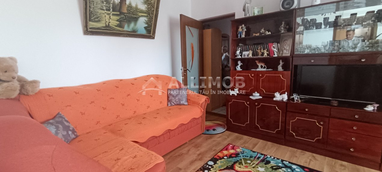 Apartament 2 camere in  Ploiesti, zona Vest. 