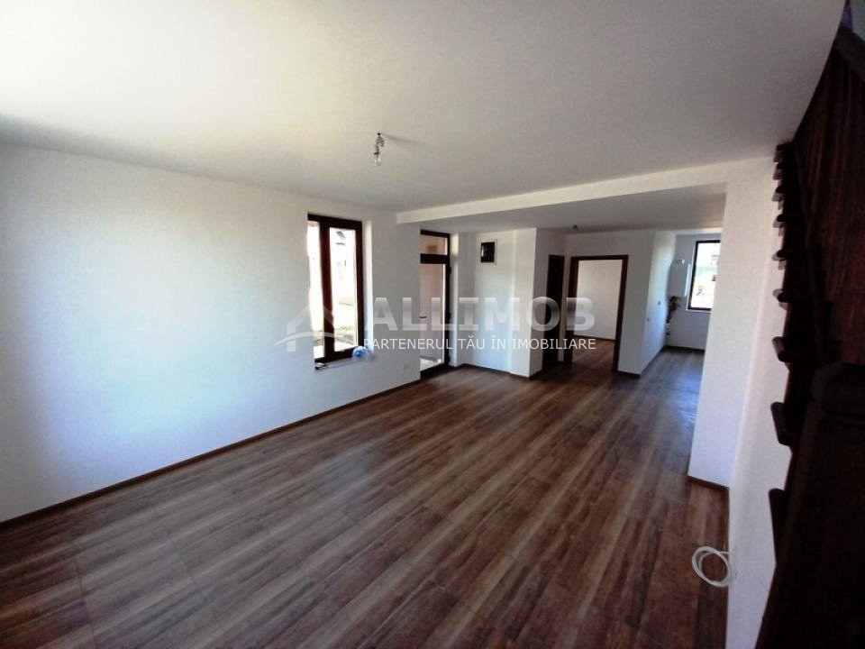 Casa in duplex, 4 camere in Paulesti. 