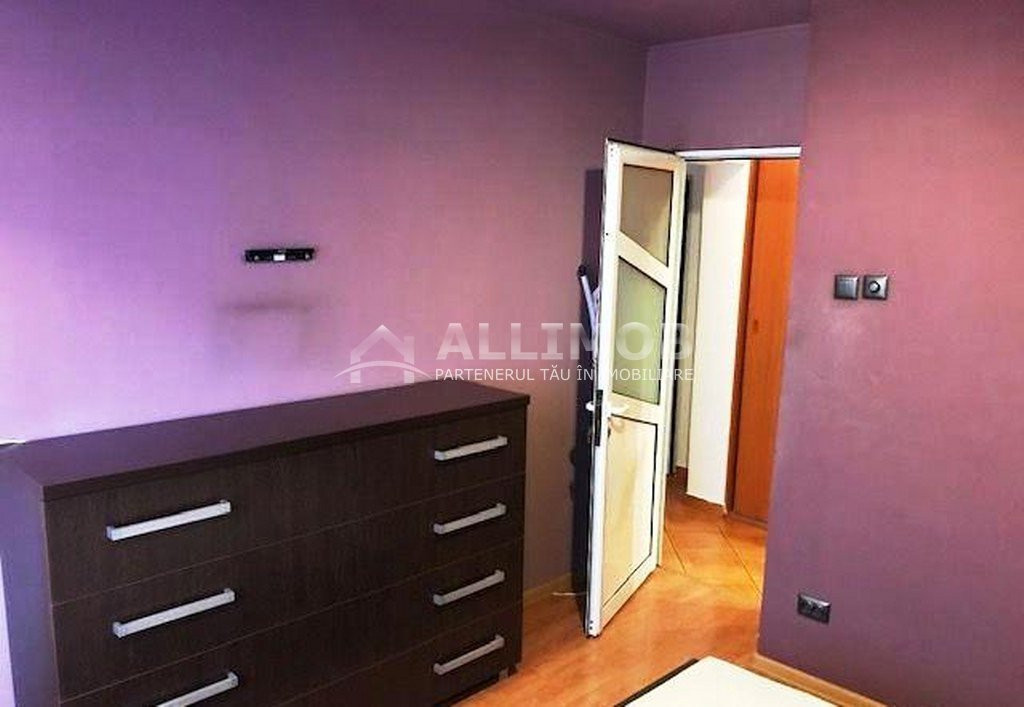 3-room apartment in the Republic area