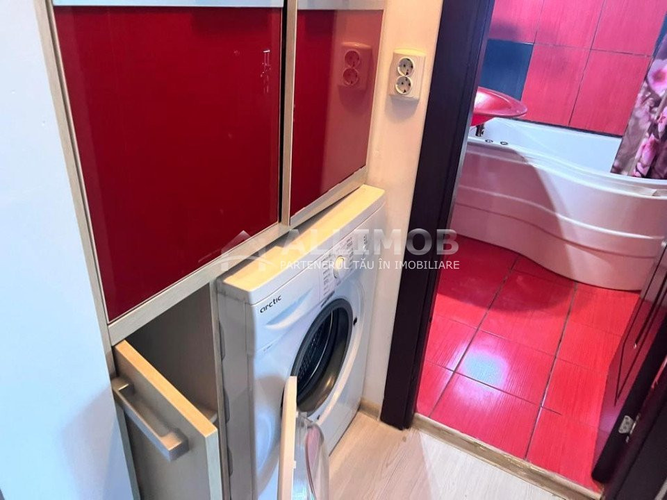 Apartament 3 camere zona 9 Mai