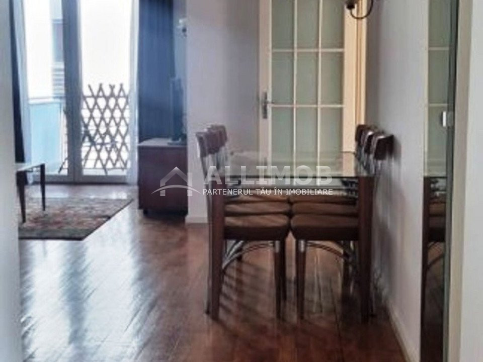 3-room apartment, Arc de Triumf area