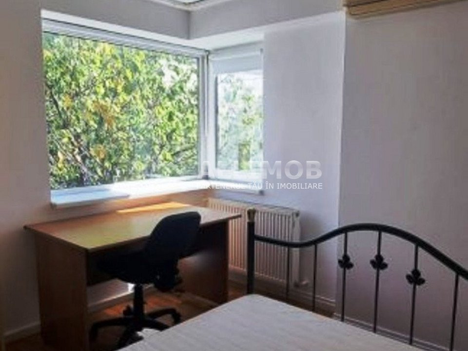 3-room apartment, Arc de Triumf area