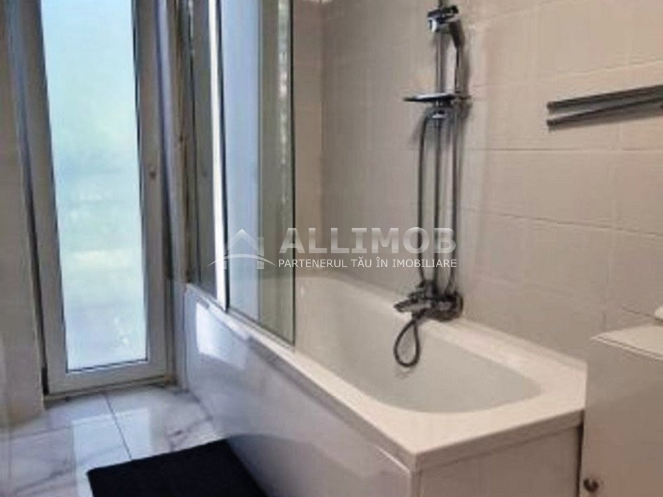 3-room apartment, Arc de Triumf area