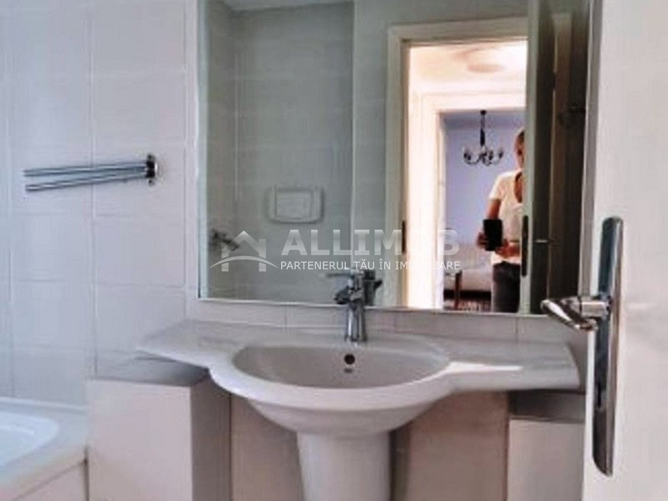 Apartament 3 camere zona Arcul de Triumf