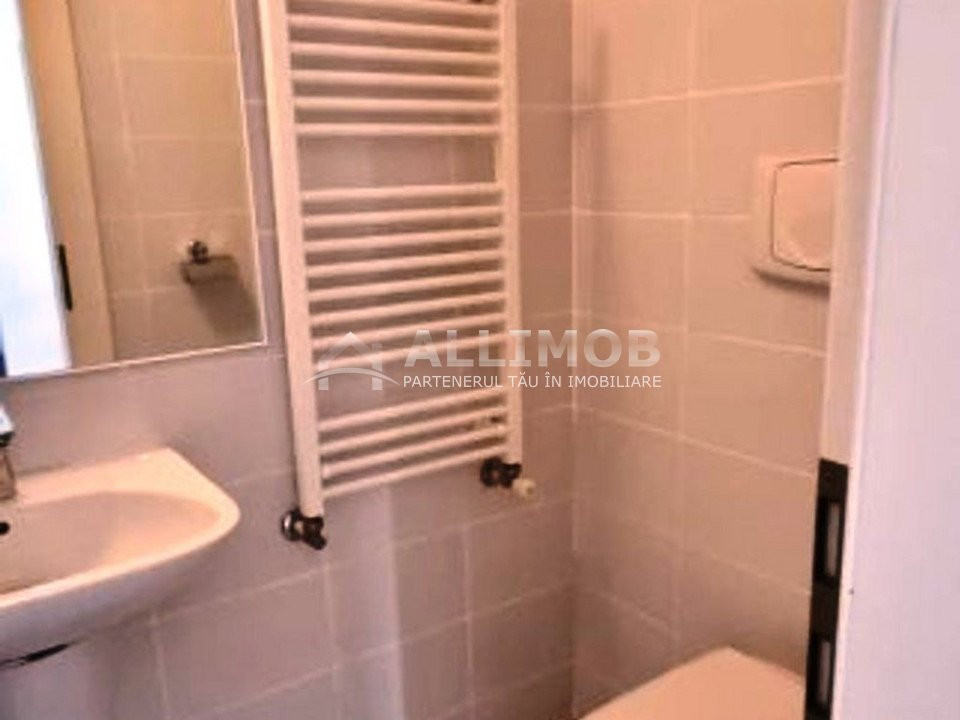 3-room apartment, Arc de Triumf area