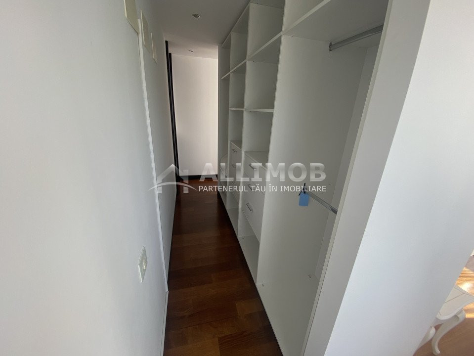 Penthouse, 5 camere, piscina proprie, zona  Kiseleff - Arcul de Triumf.