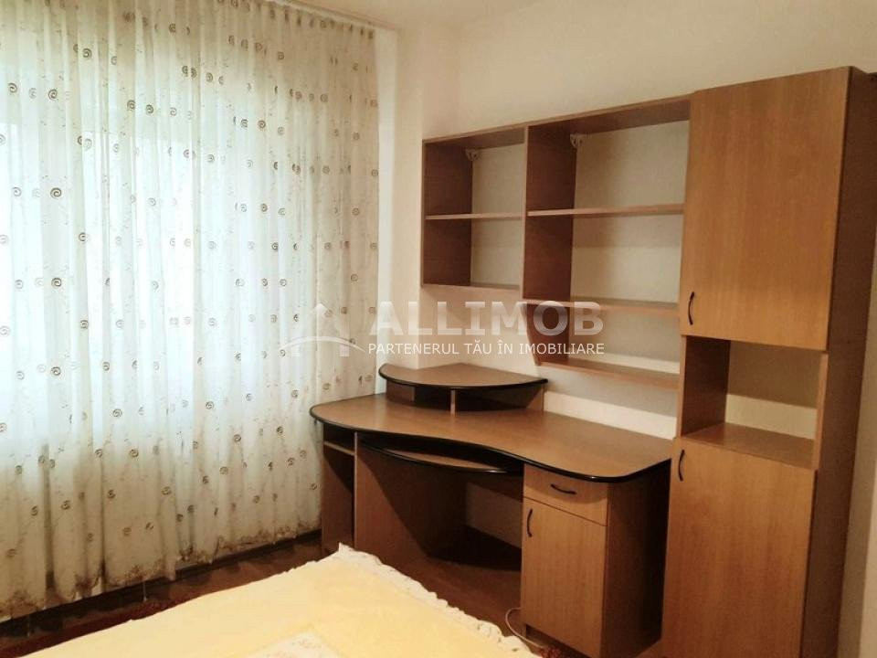 Apartament 2 camere zona Piata Mihai Viteazul