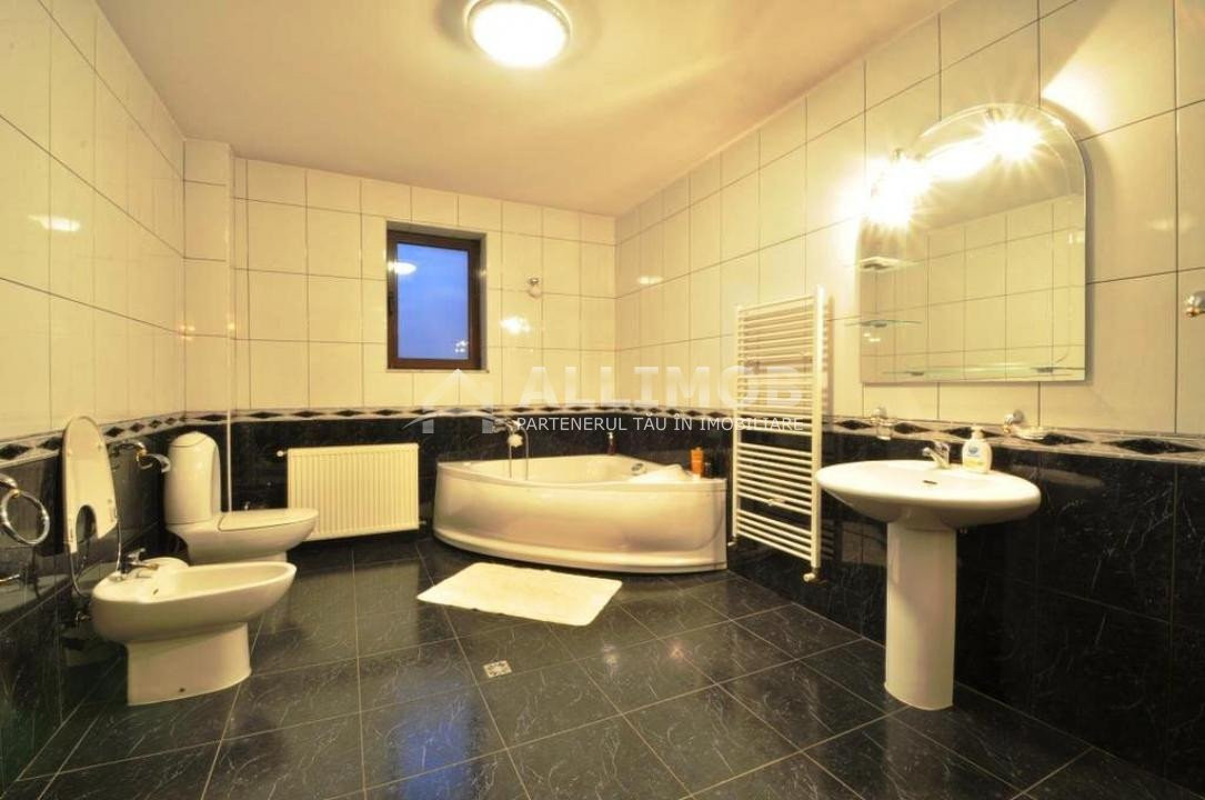 Casa 10 camere, activitate birouri, locuit, zona Transilvaniei, Ploiesti