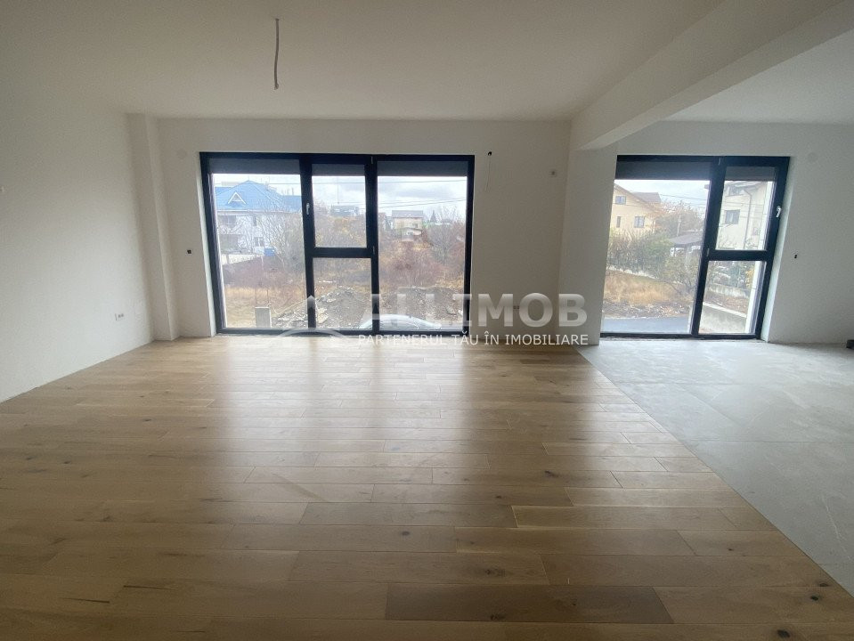 Apartament 4 camere, 150 mp utili , curter proprie, zona Albert.