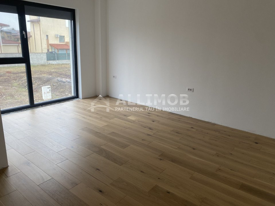 Apartament 4 camere, 150 mp utili , curter proprie, zona Albert.