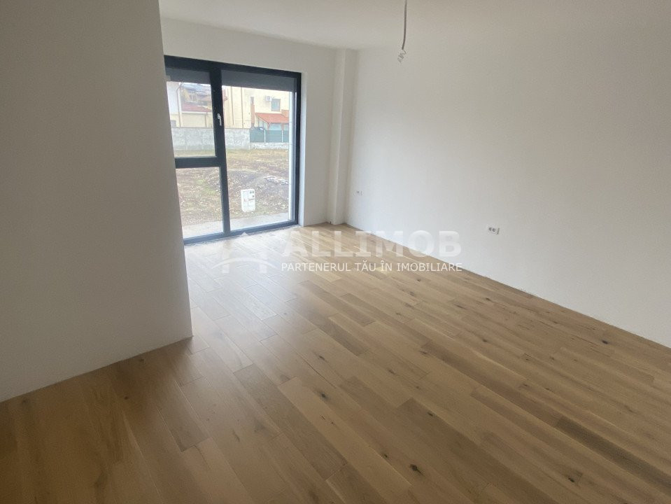 Apartament 4 camere, 150 mp utili , curter proprie, zona Albert.