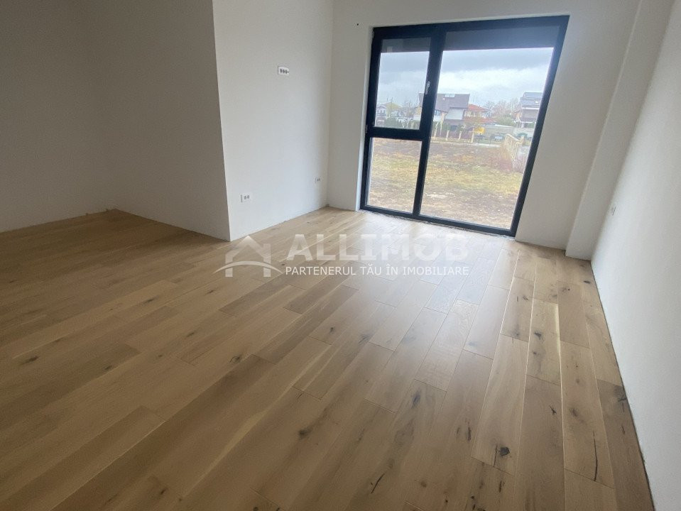 Apartament 4 camere, 150 mp utili , curter proprie, zona Albert.