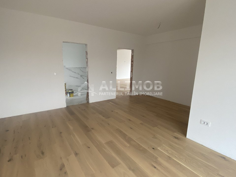 Apartament 4 camere, 150 mp utili , curter proprie, zona Albert.