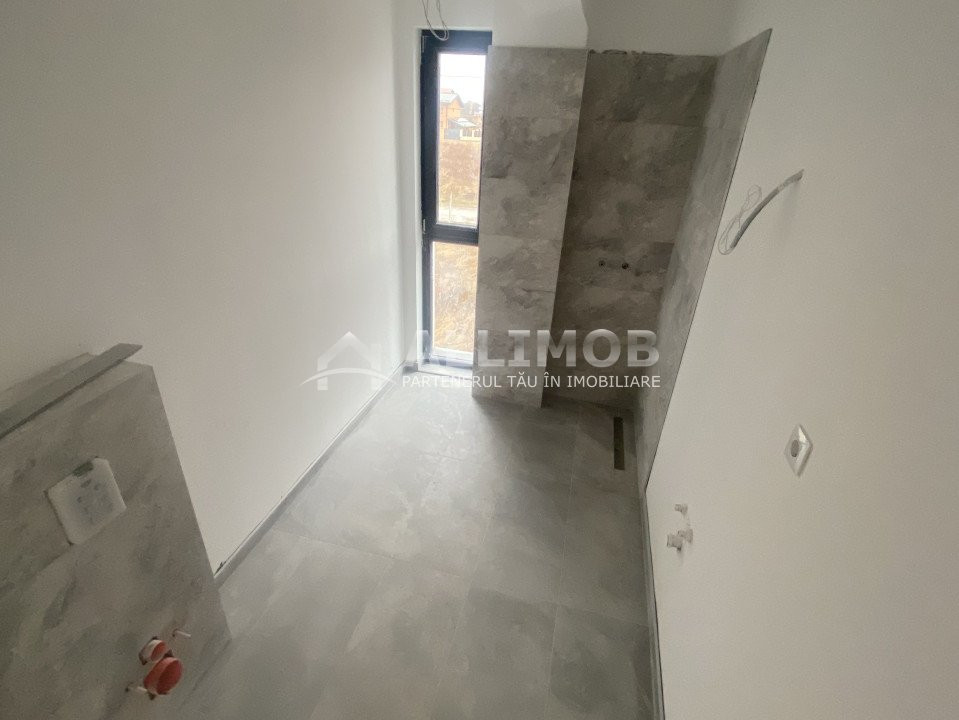 Apartament 4 camere, 150 mp utili , curter proprie, zona Albert.