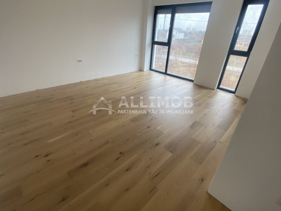 Apartament 4 camere, 150 mp utili , curter proprie, zona Albert.