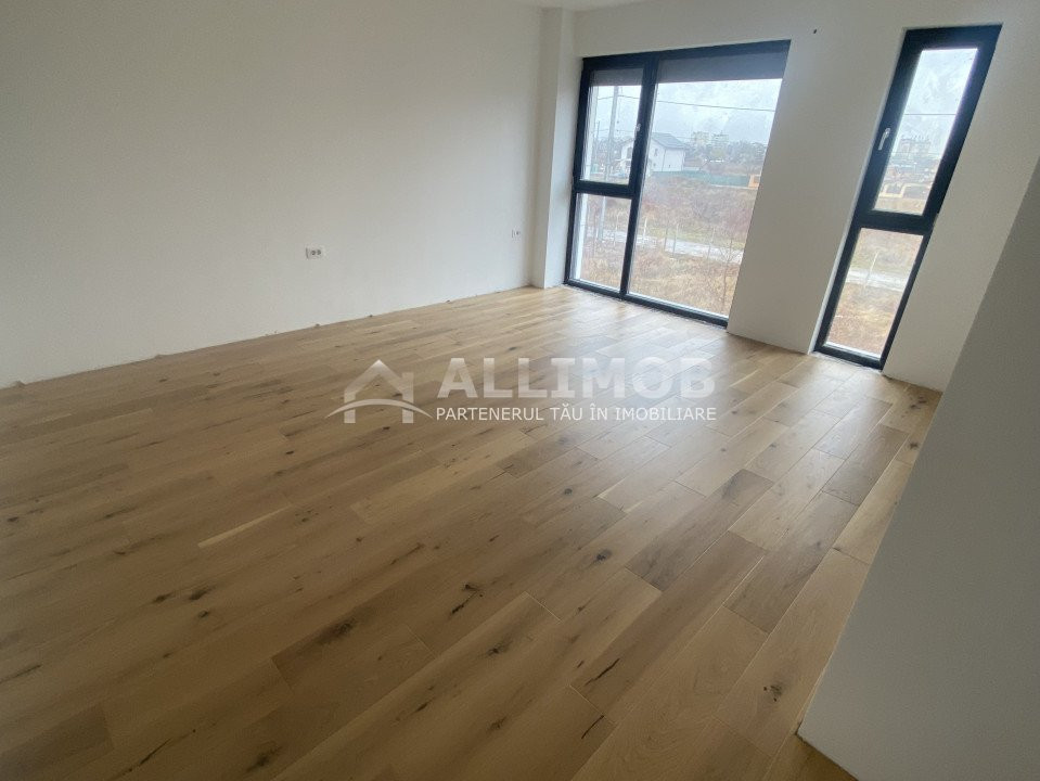 Apartament 4 camere, 150 mp utili , curter proprie, zona Albert.