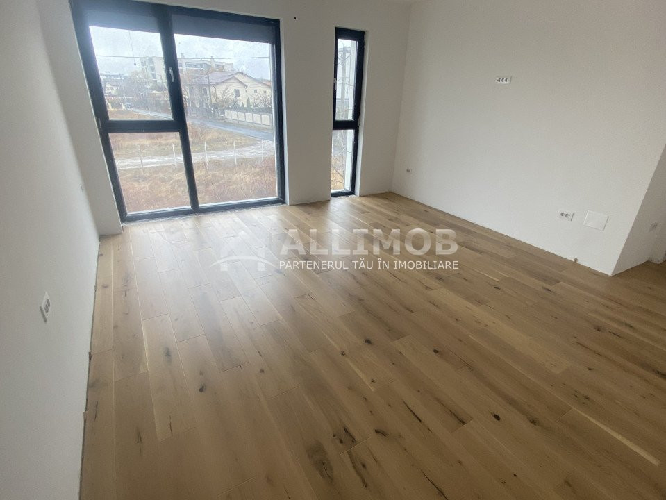 Apartament 4 camere, 150 mp utili , curter proprie, zona Albert.