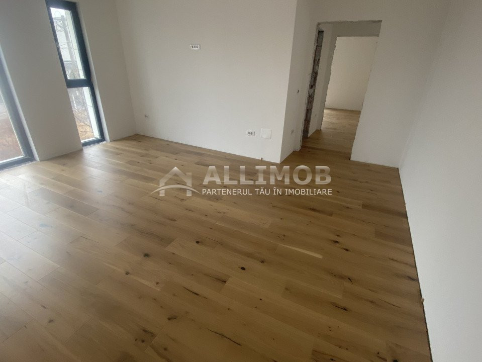 Apartament 4 camere, 150 mp utili , curter proprie, zona Albert.