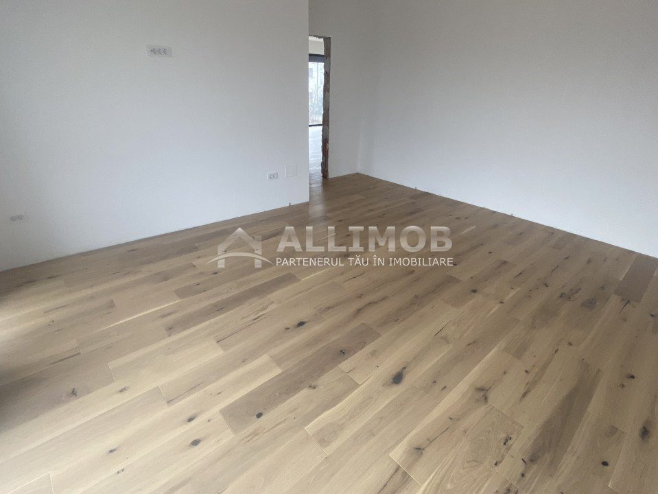 Apartament 4 camere, 150 mp utili , curter proprie, zona Albert.