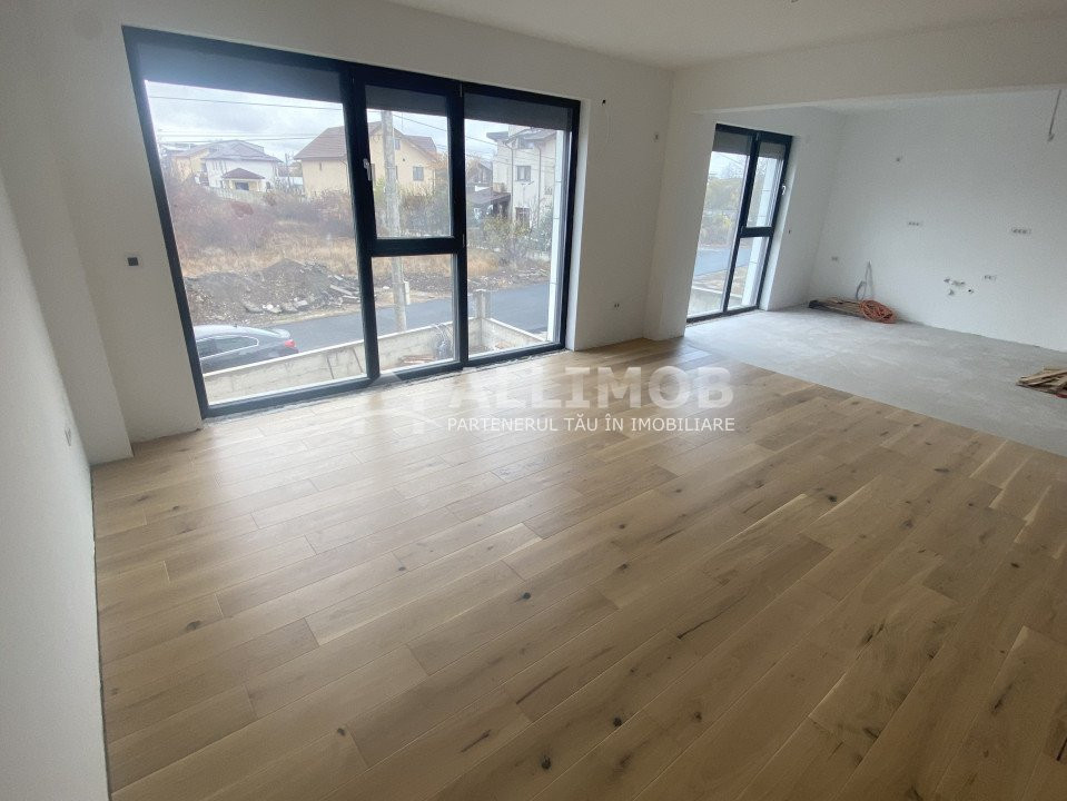 Apartament 4 camere, 150 mp utili , curter proprie, zona Albert.