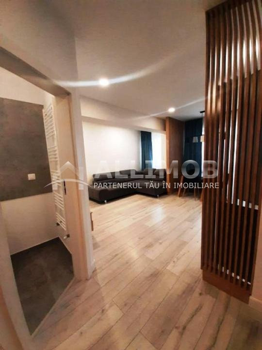 Apartament 3 camere zona 9 Mai