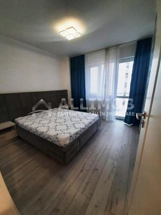 Apartament 3 camere zona 9 Mai