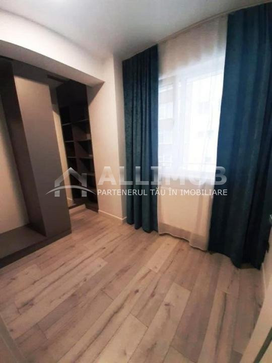 Apartament 3 camere zona 9 Mai