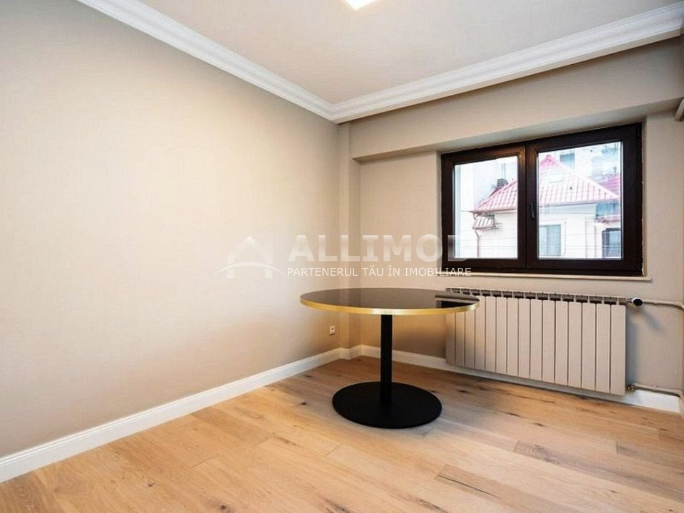 Luxury 4-room apartment, Piata Victoriei area