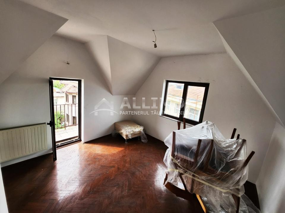 Vila S+P+1+M, curte libera, garaj,  Ultracentral, Ploiesti