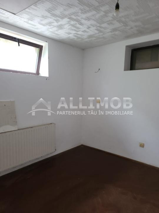 Vila S+P+1+M, curte libera, garaj,  Ultracentral, Ploiesti