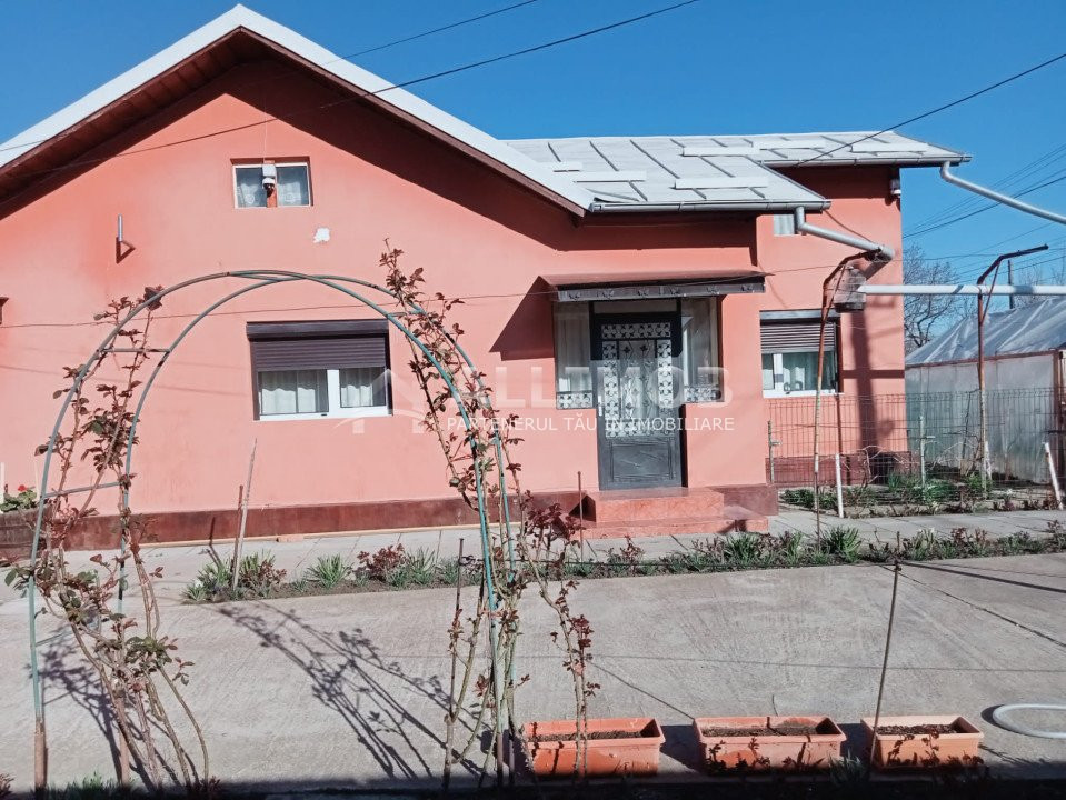 Casa 5 camere, zona Ultracentrală, Berceni, Prahova