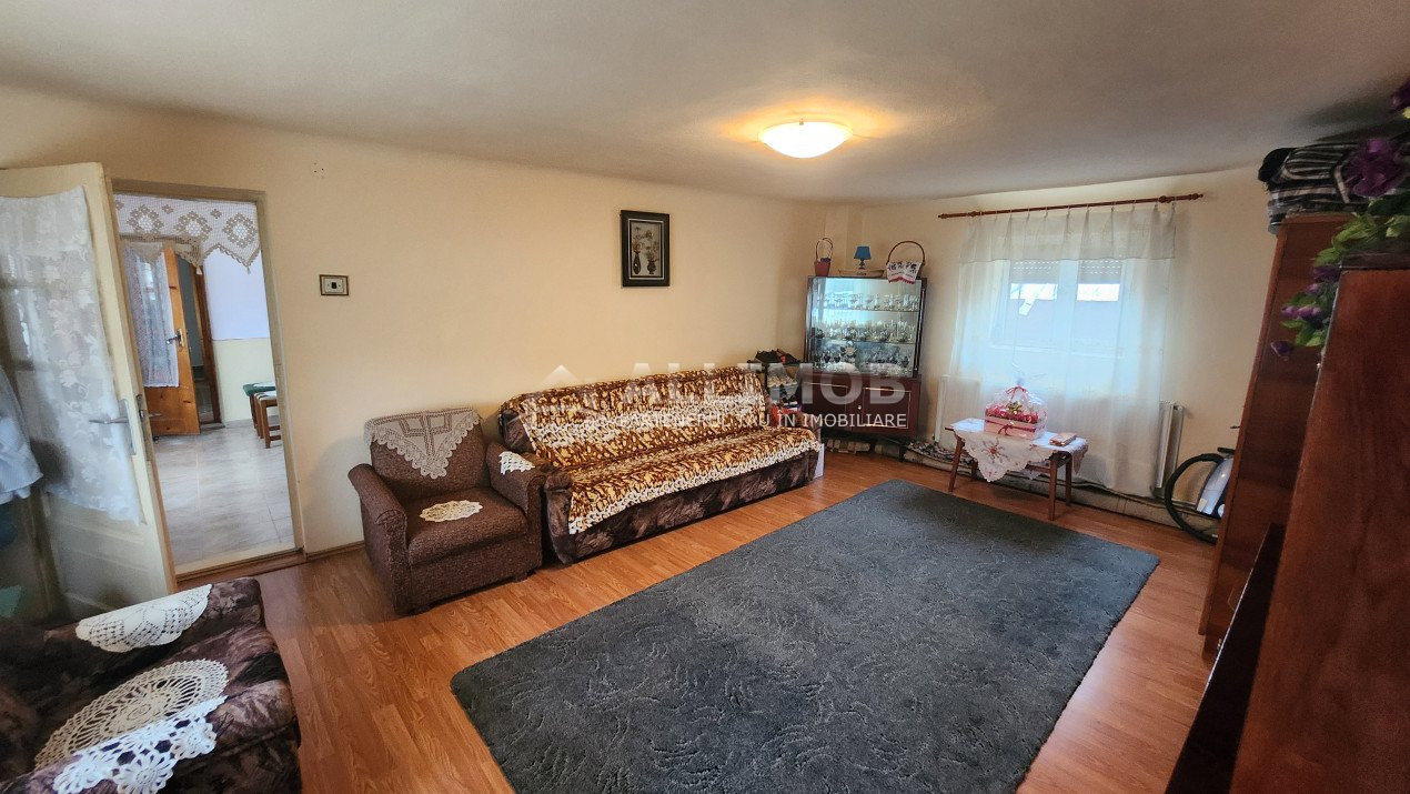 Casa 5 camere, zona Ultracentrală, Berceni, Prahova