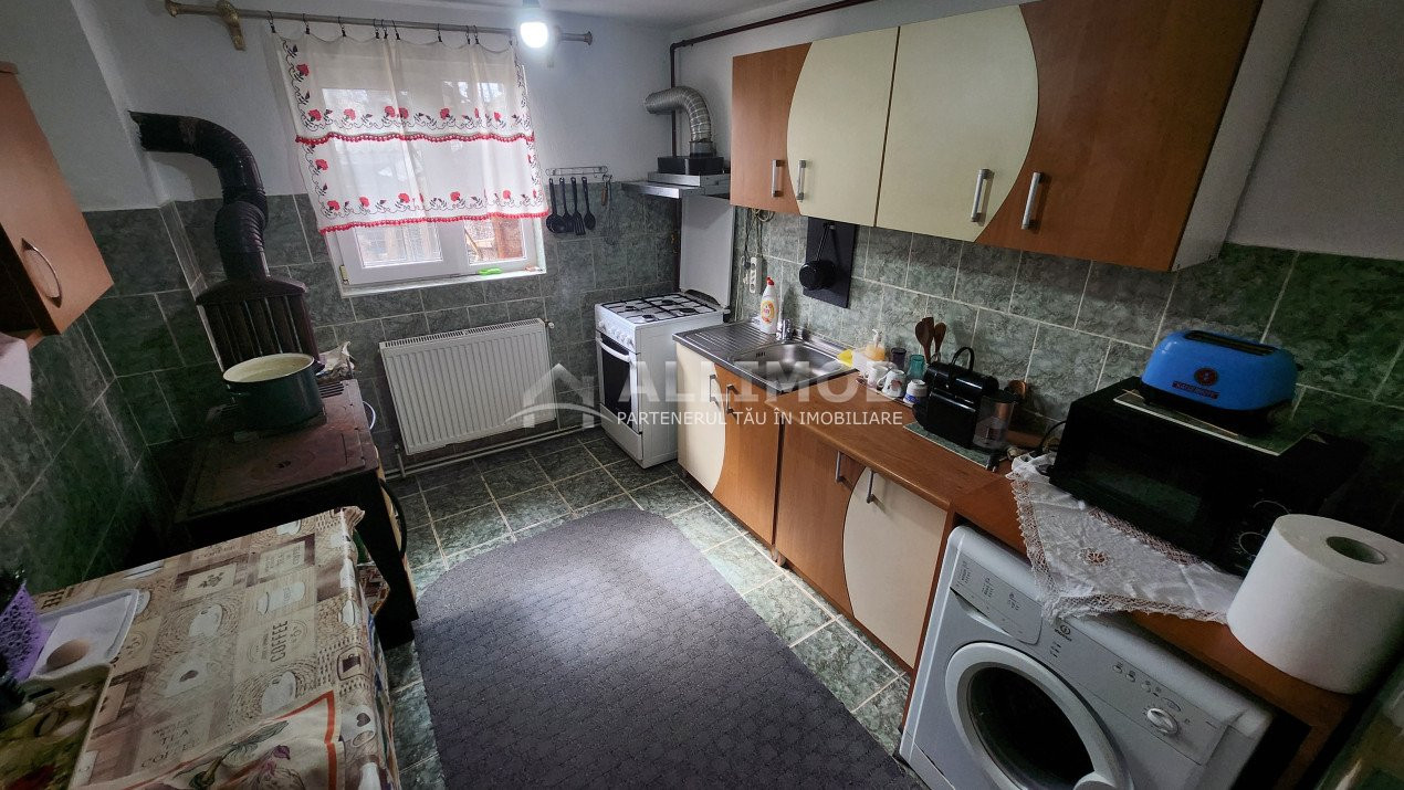 Casa 5 camere, zona Ultracentrală, Berceni, Prahova