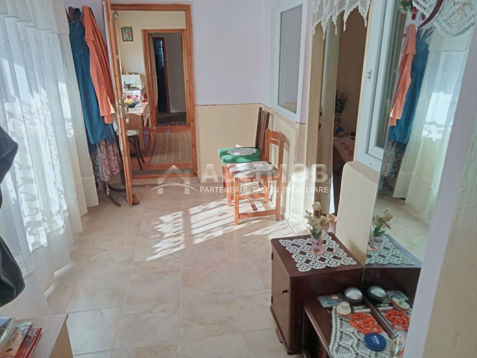 Casa 5 camere, zona Ultracentrală, Berceni, Prahova