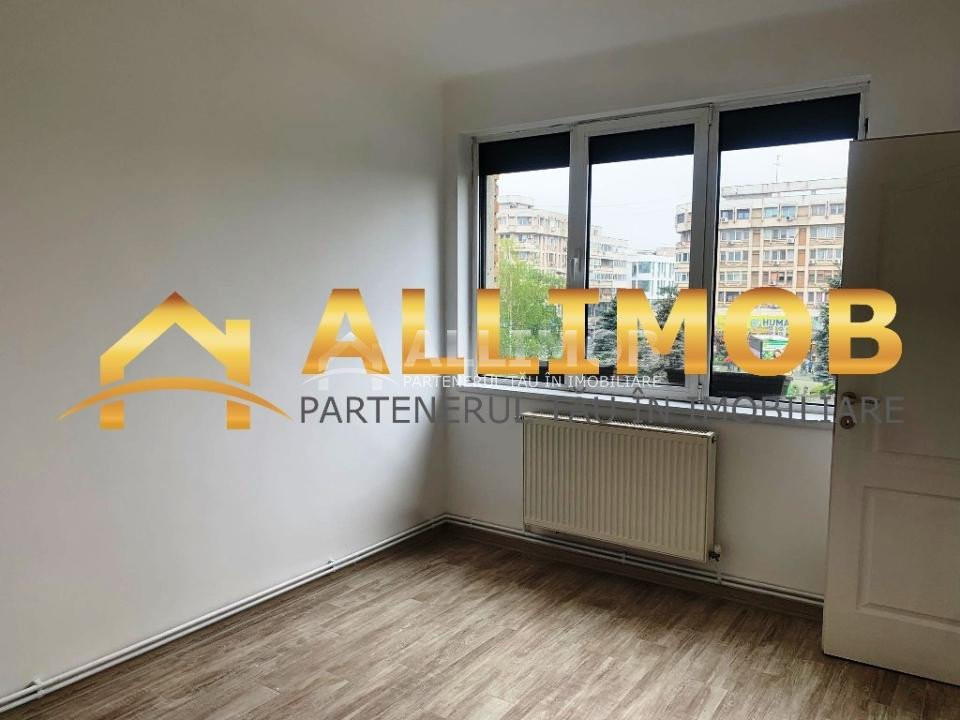 Apartament 3 camere zona ultracentrala