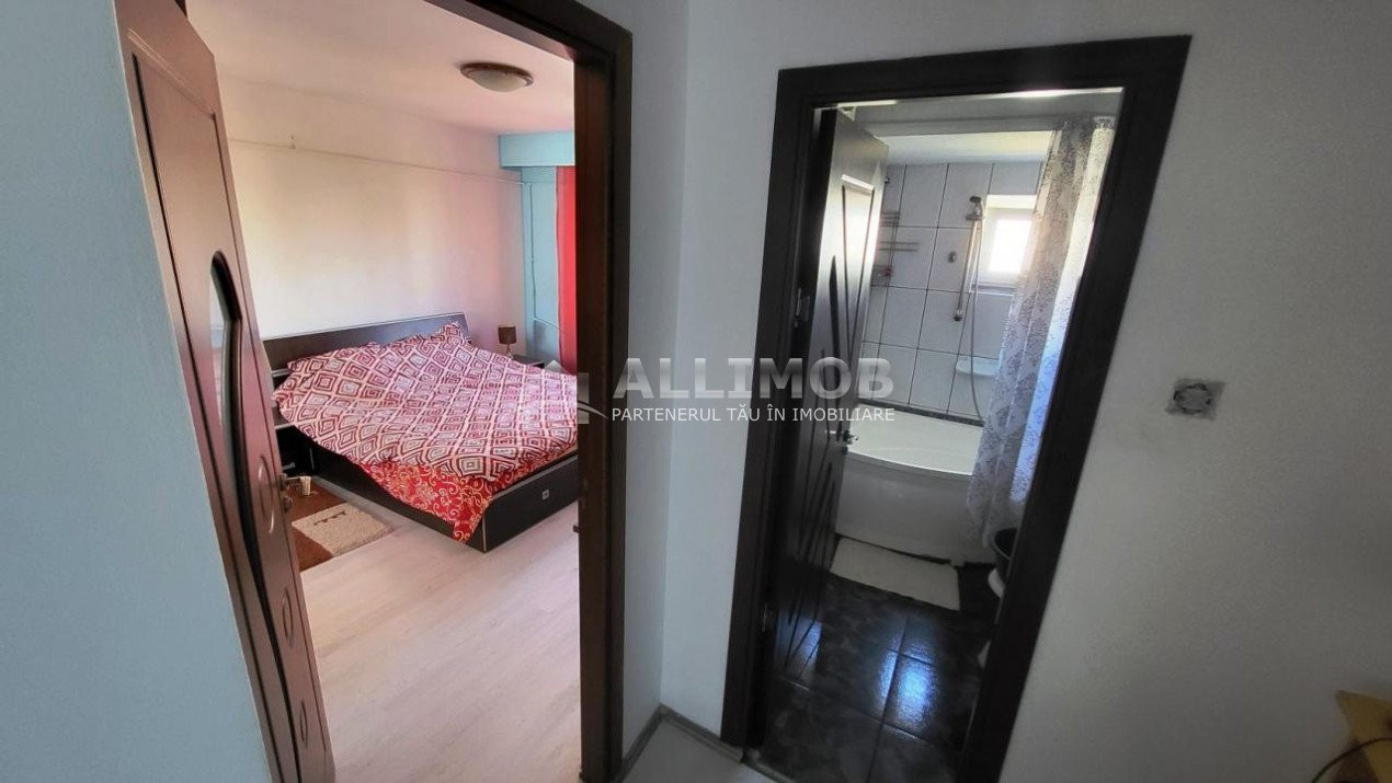 Apartament 3 camere mobilat si utilat, zona ultracentrala, Ploiesti