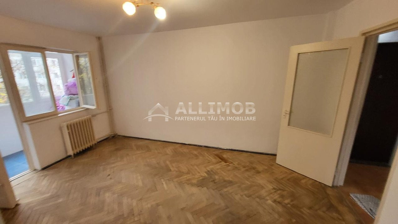 Apartament 3 camere, semidecomandat, zona Vest, Ploiesti