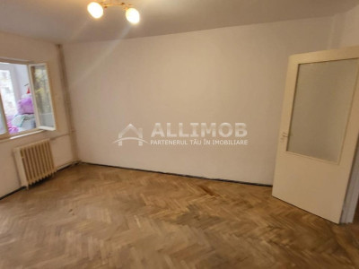 Apartament 3 camere, semidecomandat, zona Vest, Ploiesti