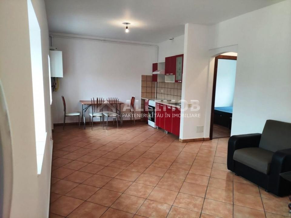 Apartament cu 3 camere in Ploiestiori.