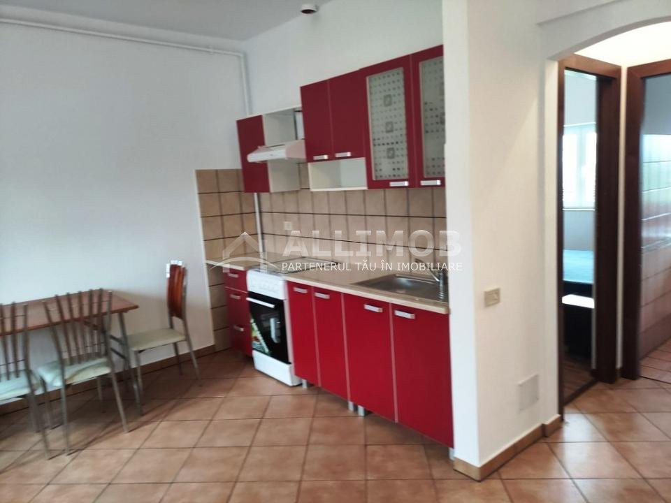 Apartament cu 3 camere in Ploiestiori.