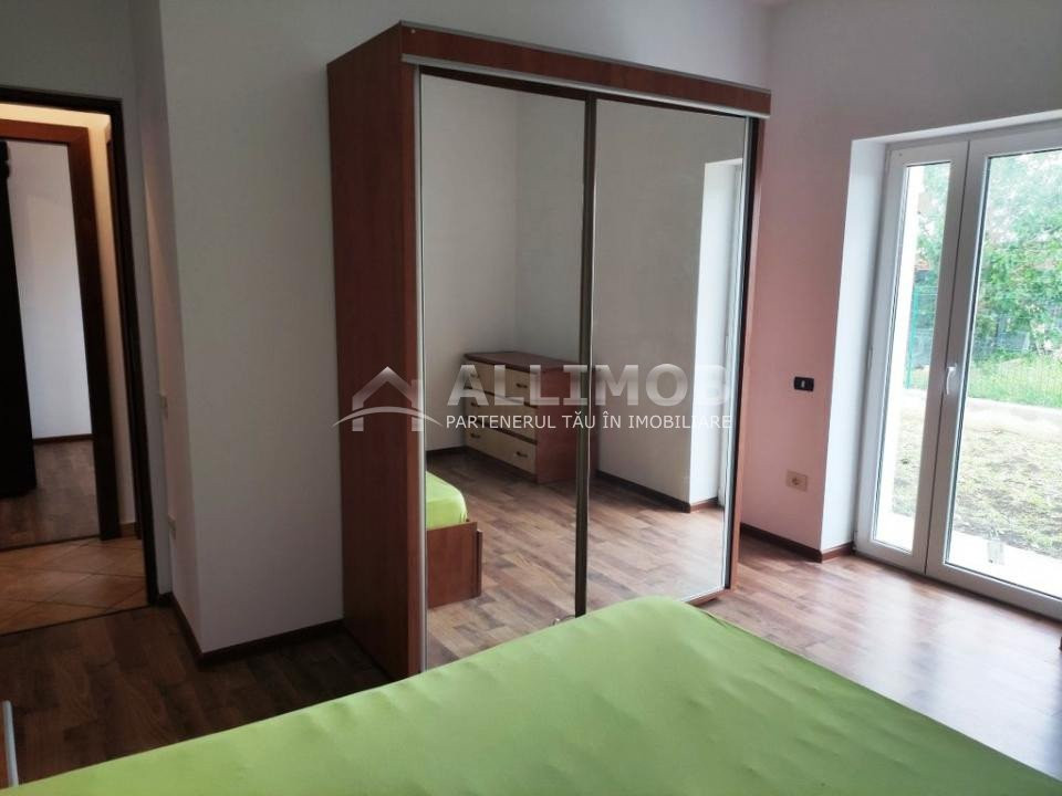 Apartament cu 3 camere in Ploiestiori.