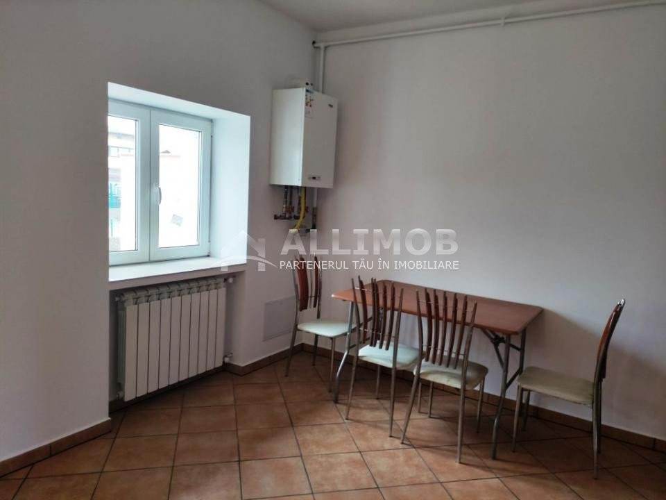 Apartament cu 3 camere in Ploiestiori.