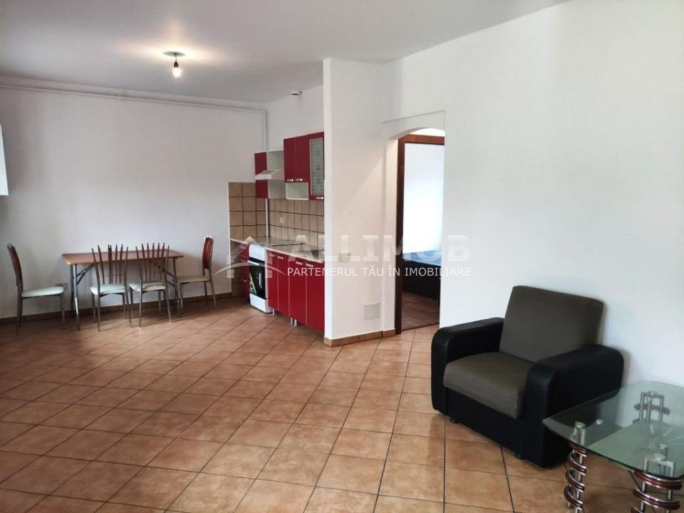 Apartament cu 3 camere in Ploiestiori.