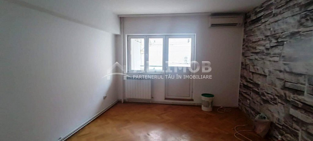 Apartament nemobilat 3 camere, zona ultracentrala