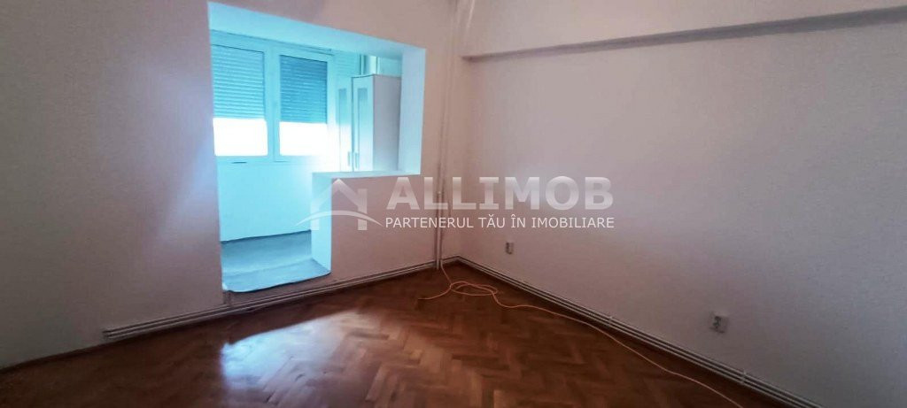 Apartament nemobilat 3 camere, zona ultracentrala