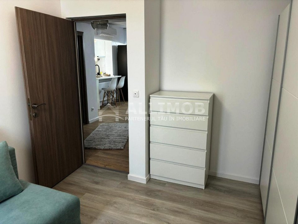 Apartament 3 camere, zona Vest 9 Mai