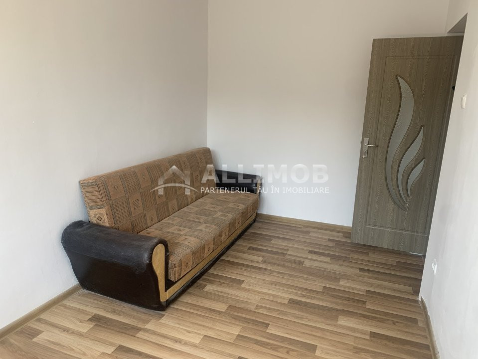 Apartament 3 camere zona Cina