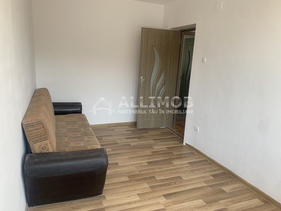 Apartament 3 camere zona Cina