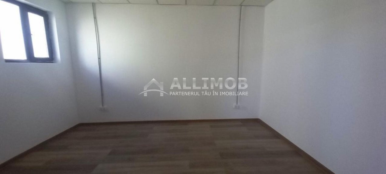 Hall 390 sqm and office spaces in Ploiesti, Mihai Bravu area.