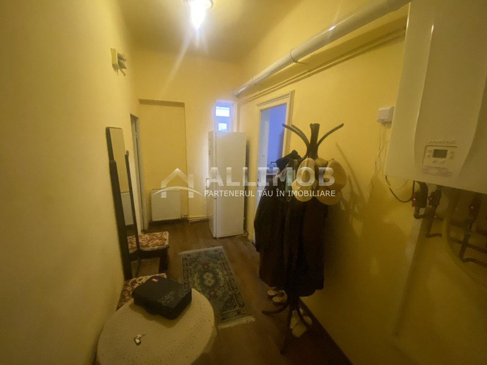 Apartament in vila zona Bulevardul Castanilor, suprafata utila 102 mp, 4 camere.